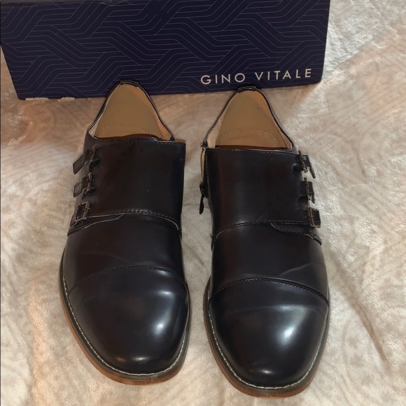 Men’s leather dress shoes - Picture 1 of 4